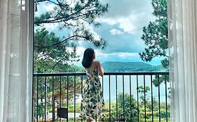 Romeo & Juliet'S Ho Tuyen Lam Dalat